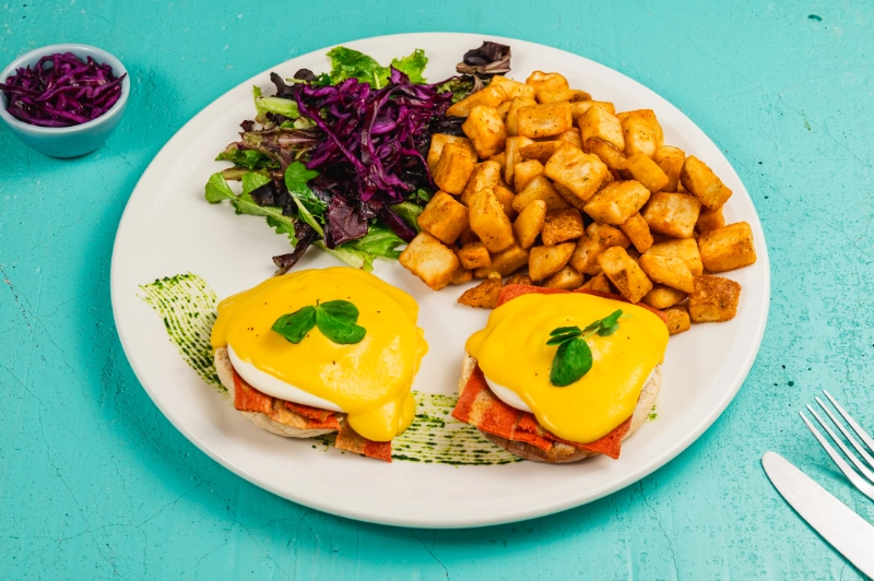VEGAN TRADITIONAL EGGS BENNY